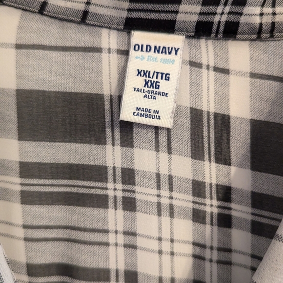 Old Navy Black and White Plaid Blouse size XXL Tall - Picture 3 of 4